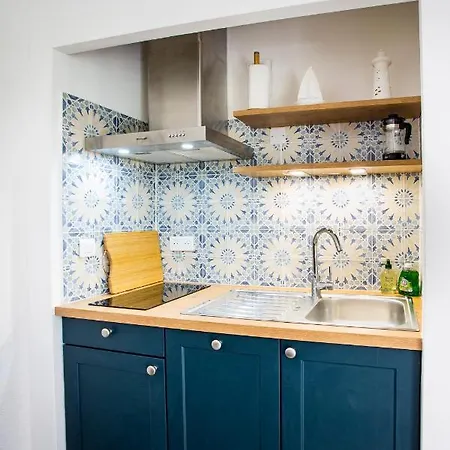 Romantic Sea View Studio, Steps Away From The * アンティーブ