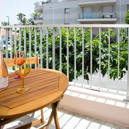 アパート Romantic Sea View Studio, Steps Away From The