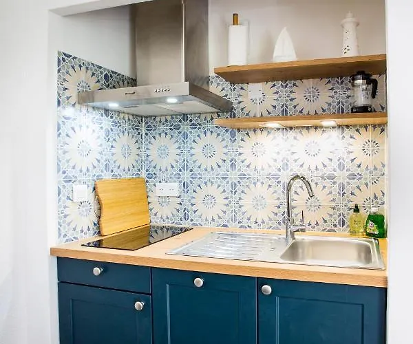 Romantic Sea View Studio, Steps Away From The * أنتيب
