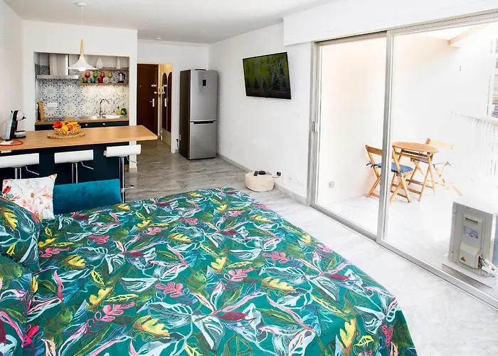 شقة Romantic Sea View Studio, Steps Away From The *